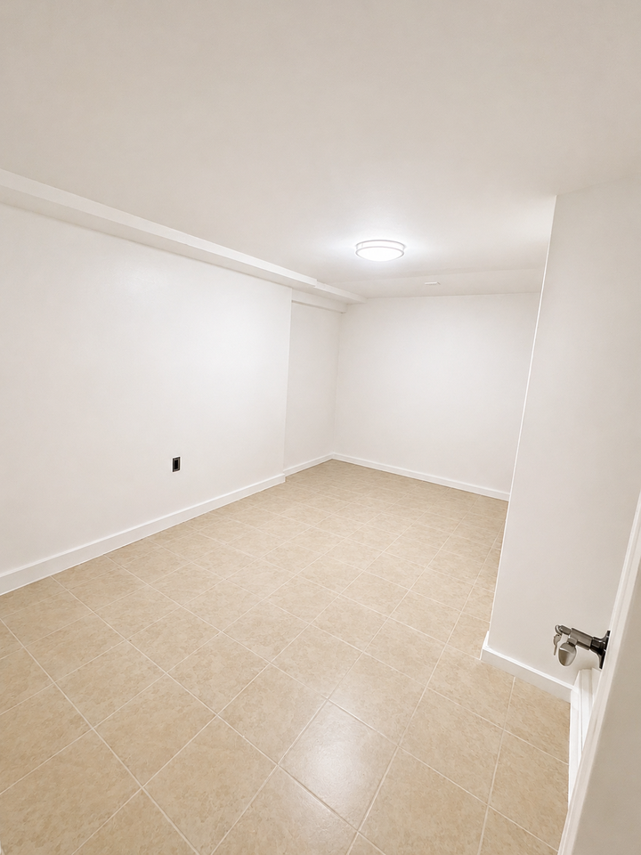 2408 Beverley Rd - Photo 4 of 8