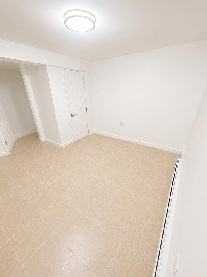 2408 Beverley Rd - Photo 5 of 8
