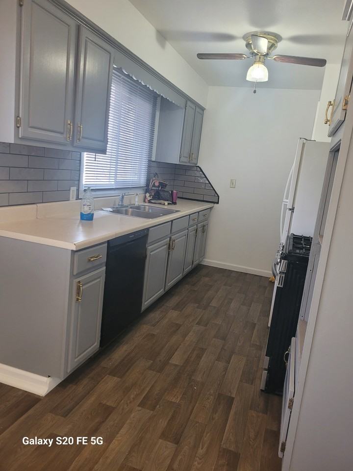 195 Highland Dr #NA - Photo 2 of 17