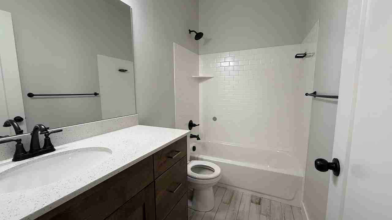 5020 W Daybreak Pkwy #5020 - Photo 2 of 19