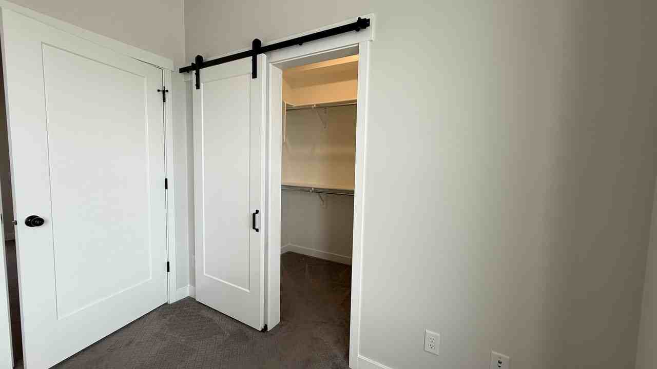 5020 W Daybreak Pkwy #5020 - Photo 5 of 19