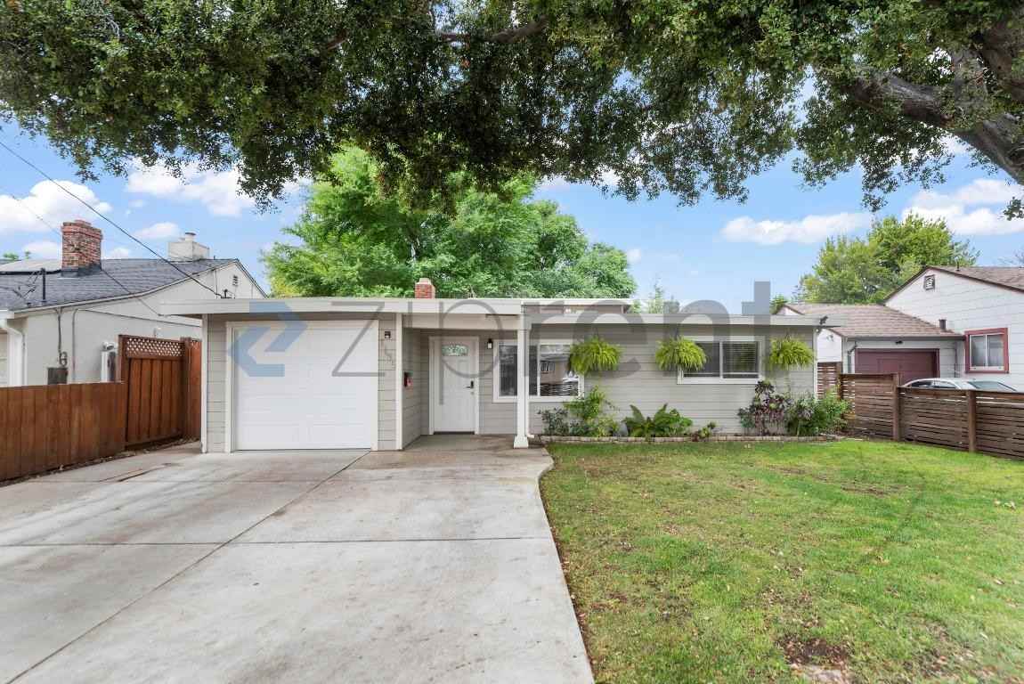 1135 Hollyburne Ave - Photo 2 of 28