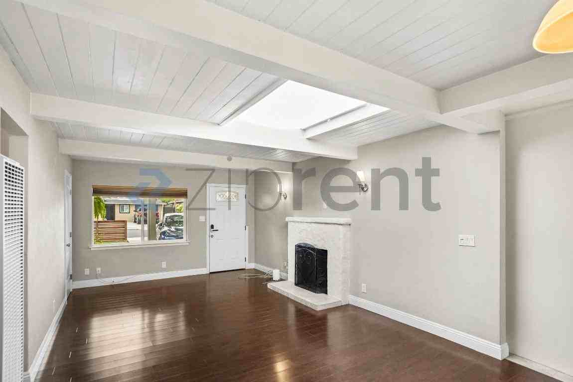 1135 Hollyburne Ave - Photo 7 of 28