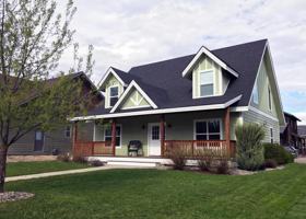 featured image of 123 Aspen Grove St