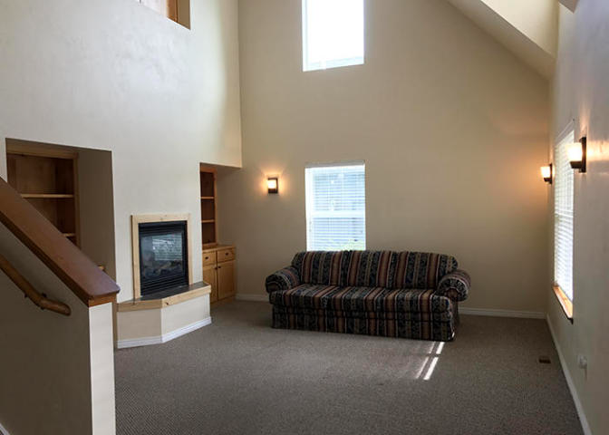 123 Aspen Grove St - Photo 4 of 13