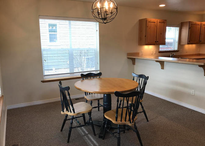 123 Aspen Grove St - Photo 7 of 13