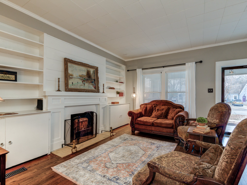 1325 S Cherokee Ave - Photo 5 of 32