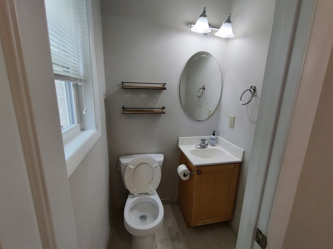 908 Athens Dr #C - Photo 4 of 9