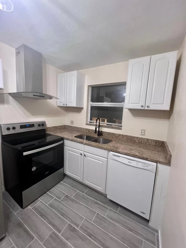 5645 Central Ave #HALF - Photo 2 of 11