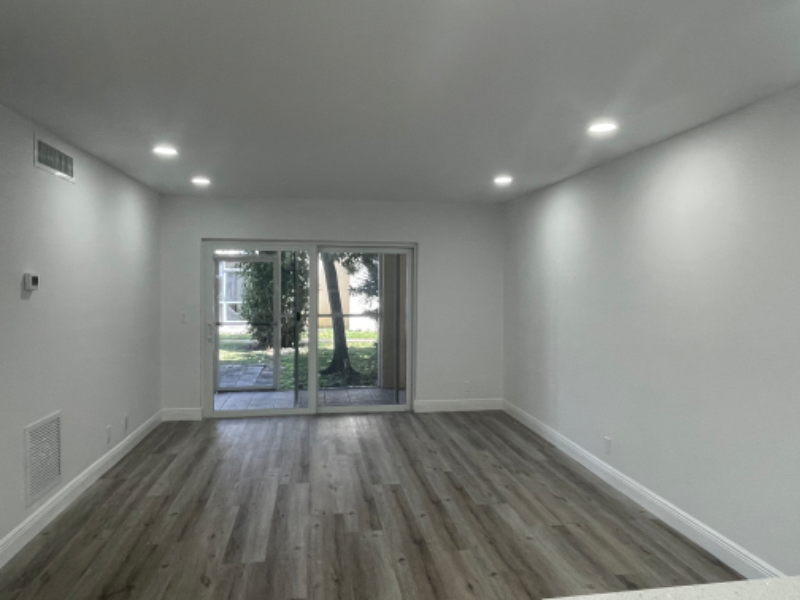 630 Nw 13th St #18 - Photo 2 of 15