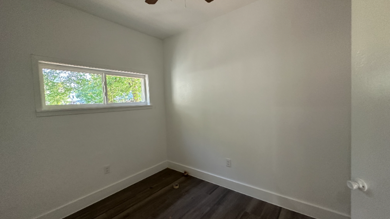102 7th St Sw #3 - Photo 7 of 16