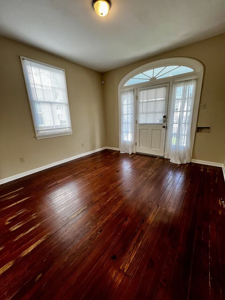 2671 Gladiolus St #2669 - Photo 5 of 14