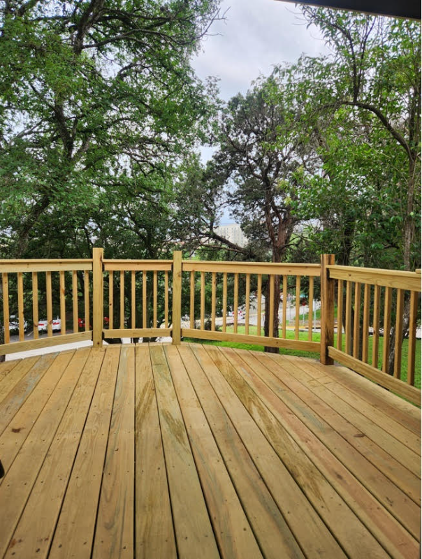 305 Forest Dr - Photo 2 of 14