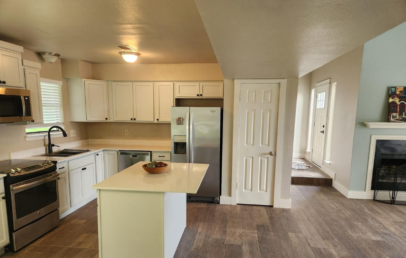 305 Forest Dr - Photo 5 of 14