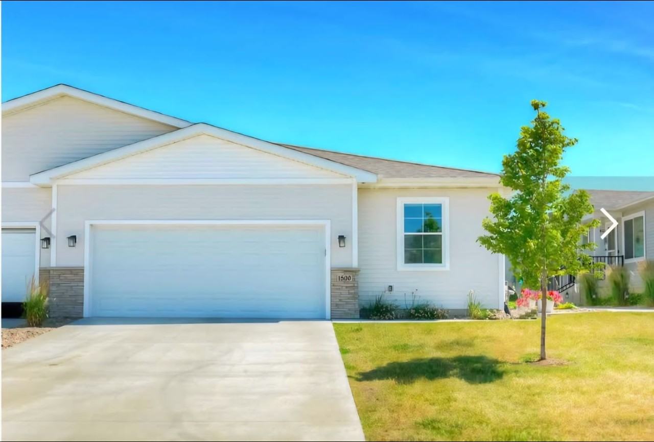 1500 Primrose Dr Se - Photo 2 of 13