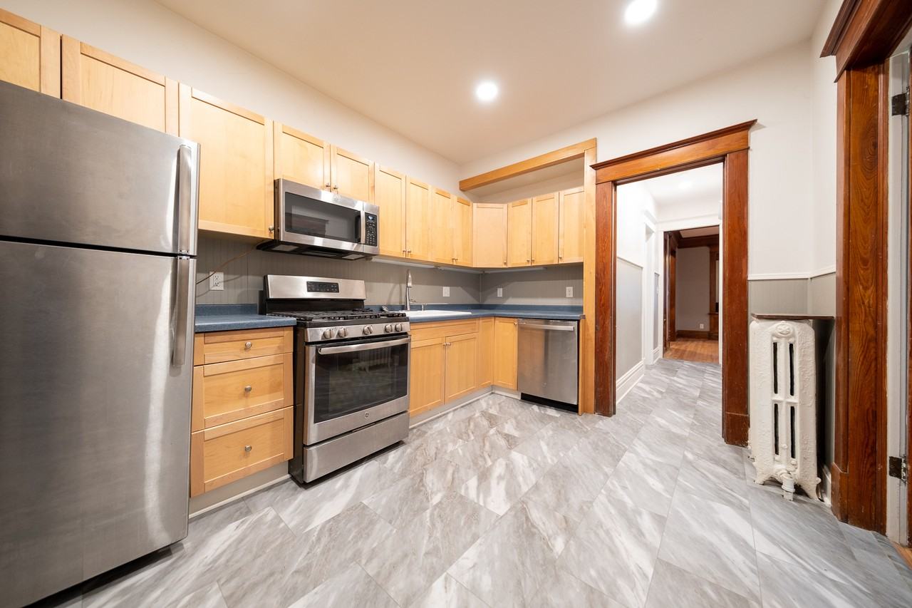 2125 Harriet Ave #1 - Photo 2 of 19