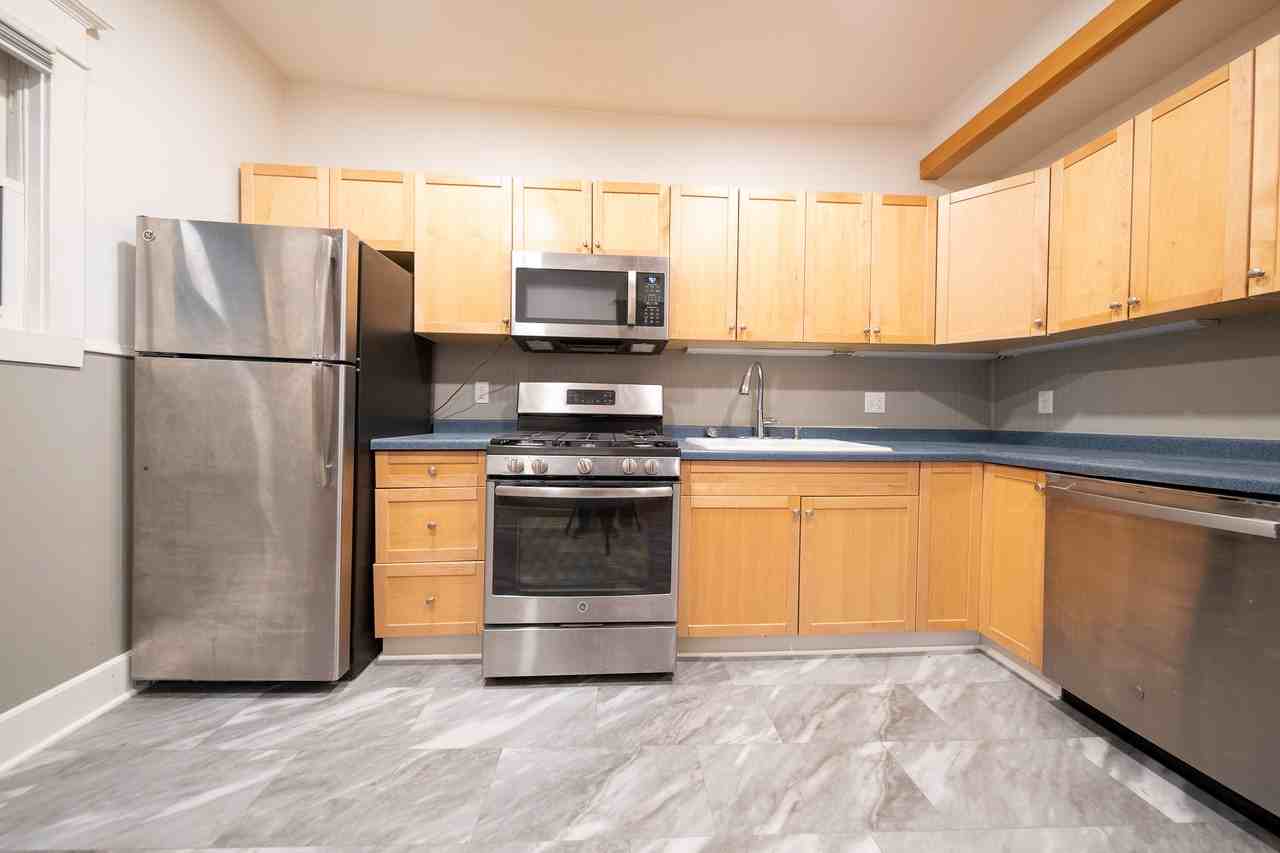 2125 Harriet Ave #1 - Photo 3 of 19