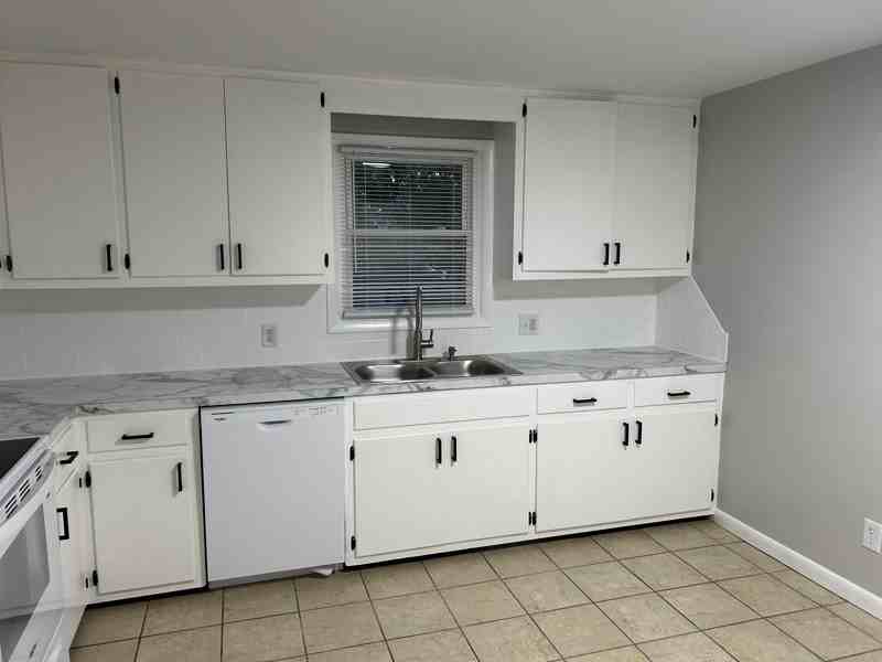 8523 Pleasantwood Ave Nw - Photo 7 of 11