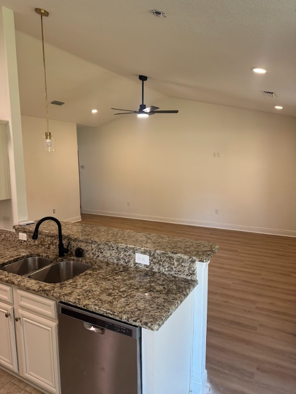 9154 Deer Ln - Photo 3 of 20