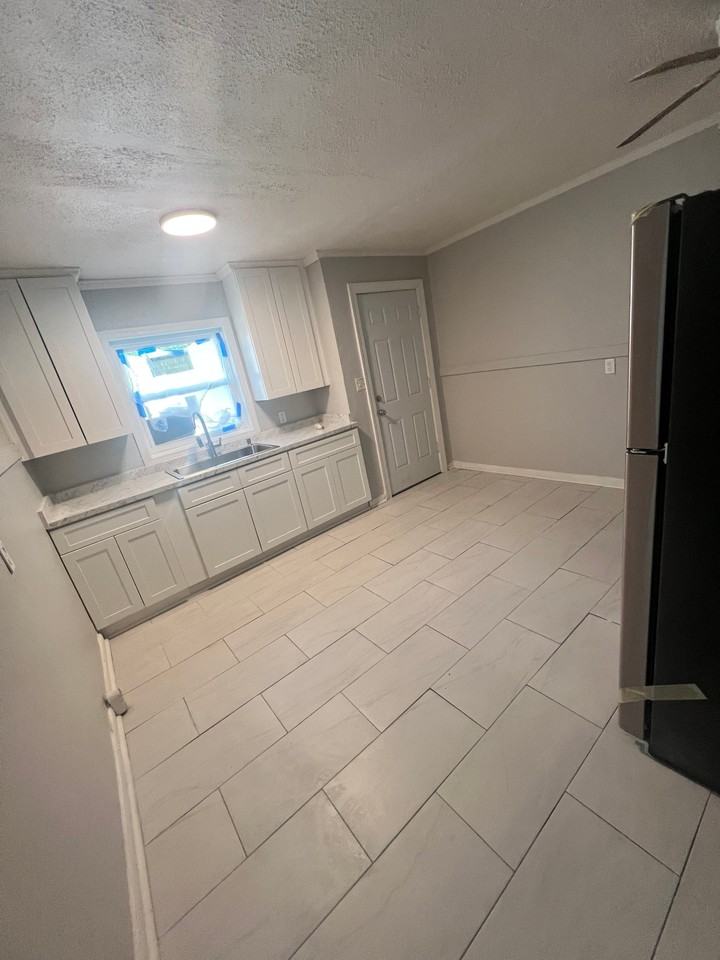 626 Catalpa Ave #2 - Photo 4 of 8