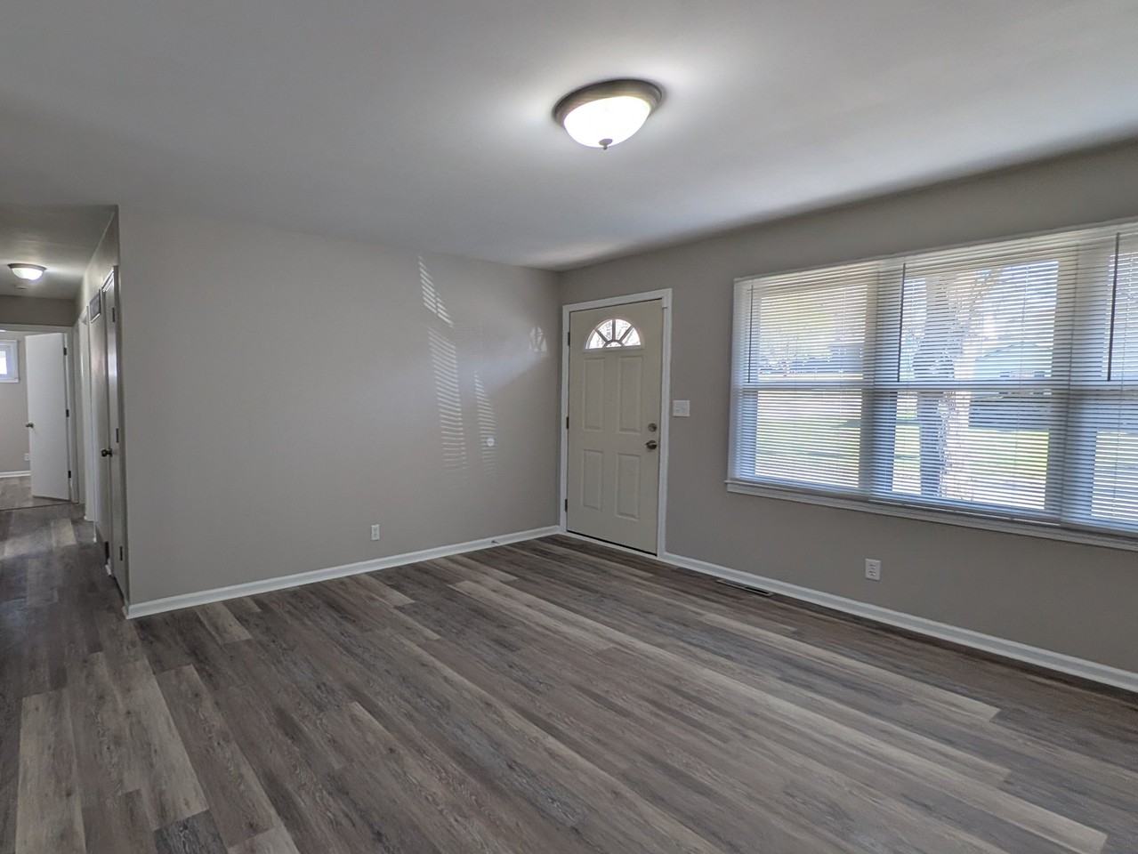 702 W 39th St N - Photo 2 of 12