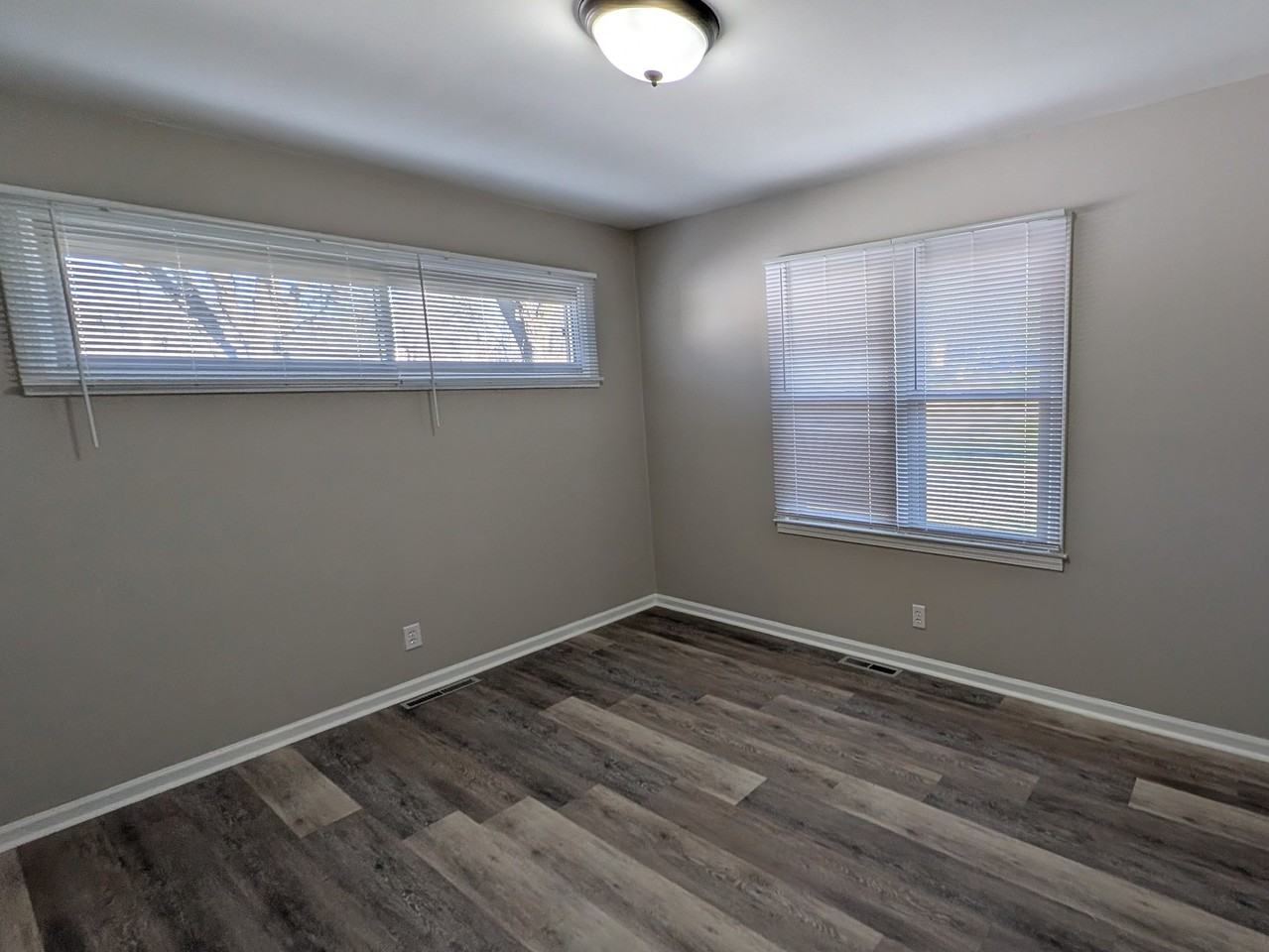 702 W 39th St N - Photo 7 of 12