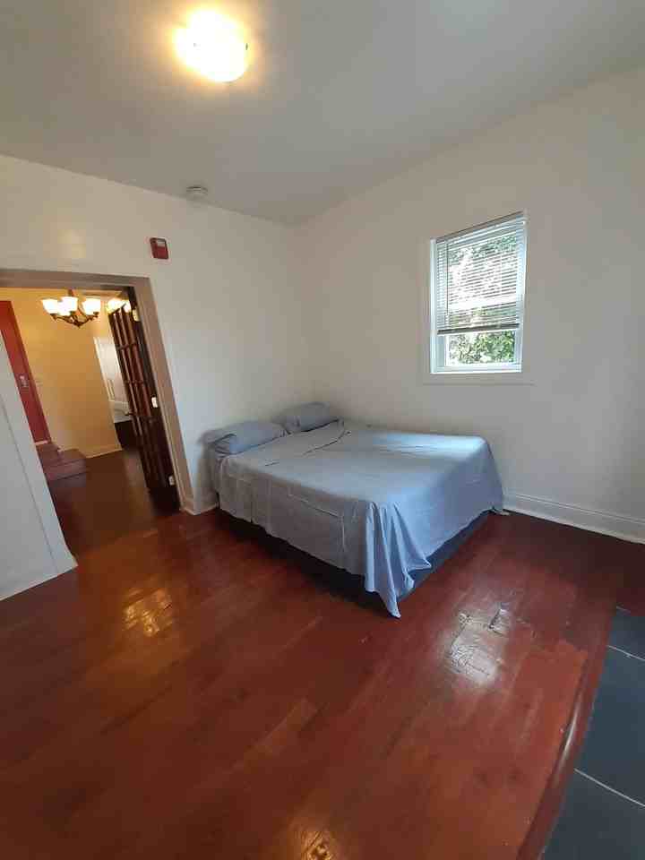 2113 Fitzwater St #2 - Photo 3 of 12