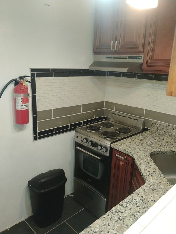 2113 Fitzwater St #2 - Photo 7 of 12