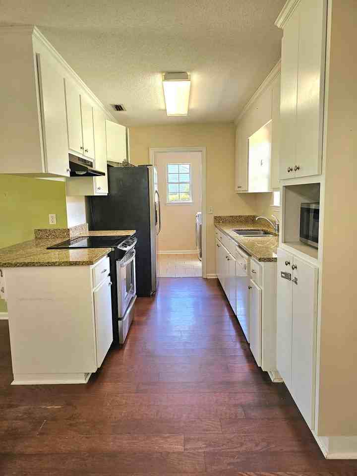 206 Paulk Rd - Photo 4 of 16