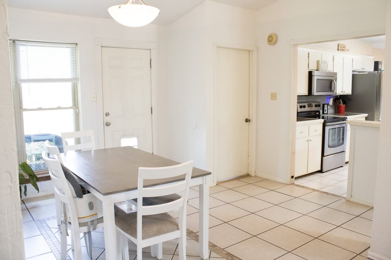 4715 Ne Bell Ave - Photo 5 of 16