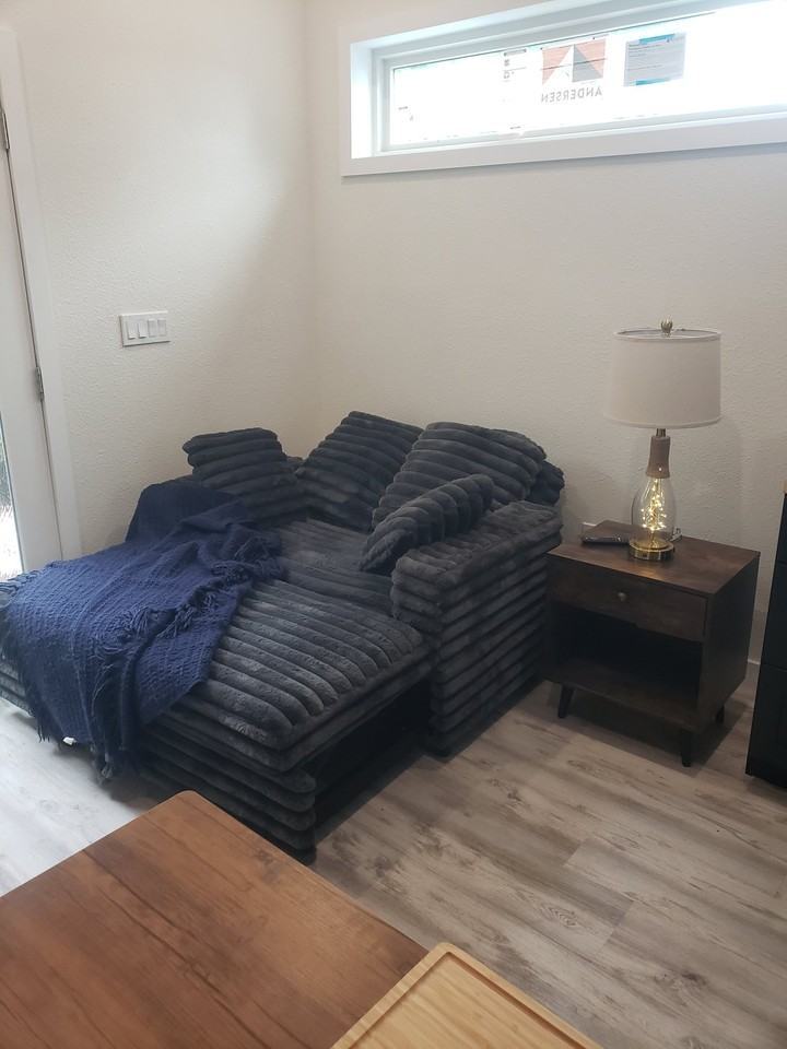 1332 Sandia Ave - Photo 5 of 12