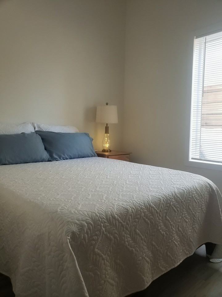 1332 Sandia Ave - Photo 6 of 12