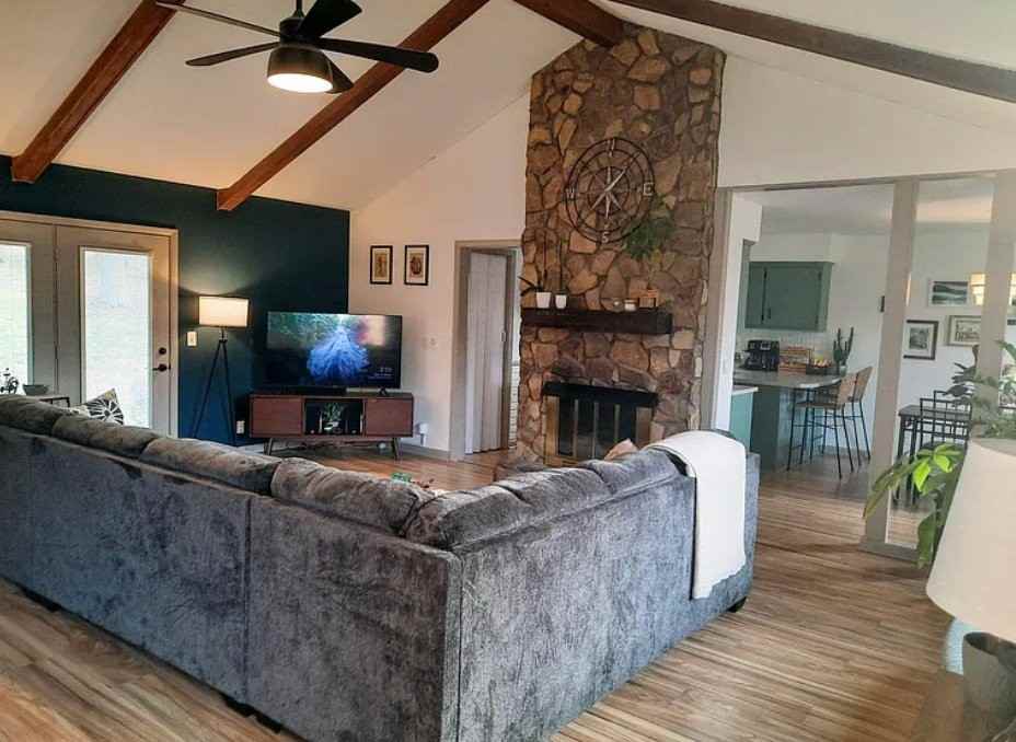 609 Monte Carlo Dr - Photo 3 of 15