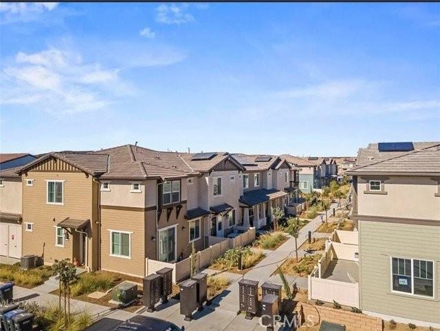 32412 Tannat Dr - Photo 2 of 20