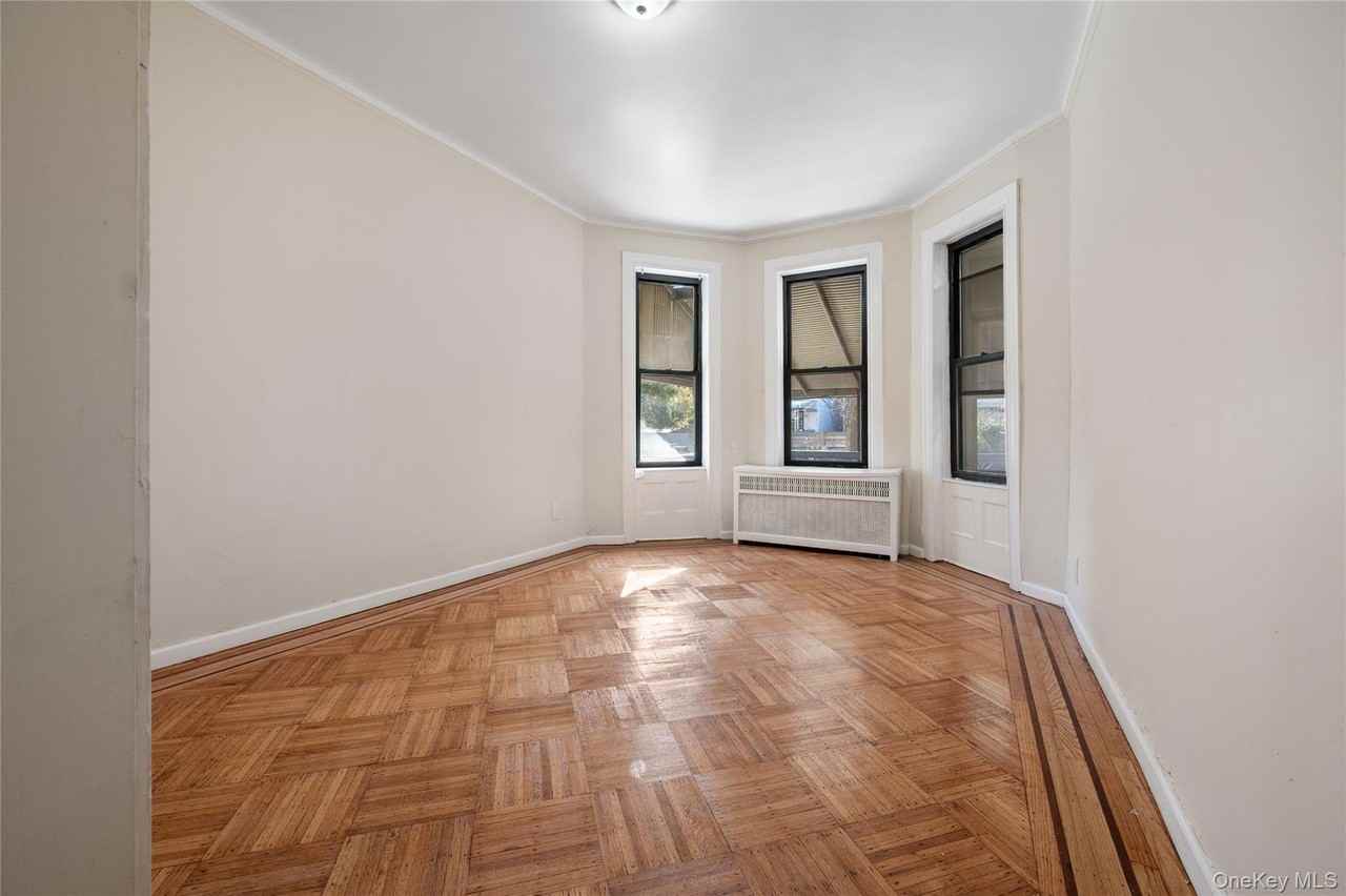 308 E 8Th Street - Photo 5 of 5