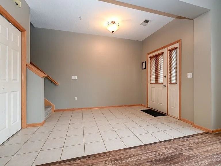 770 Wisconsin Ave N - Photo 3 of 20