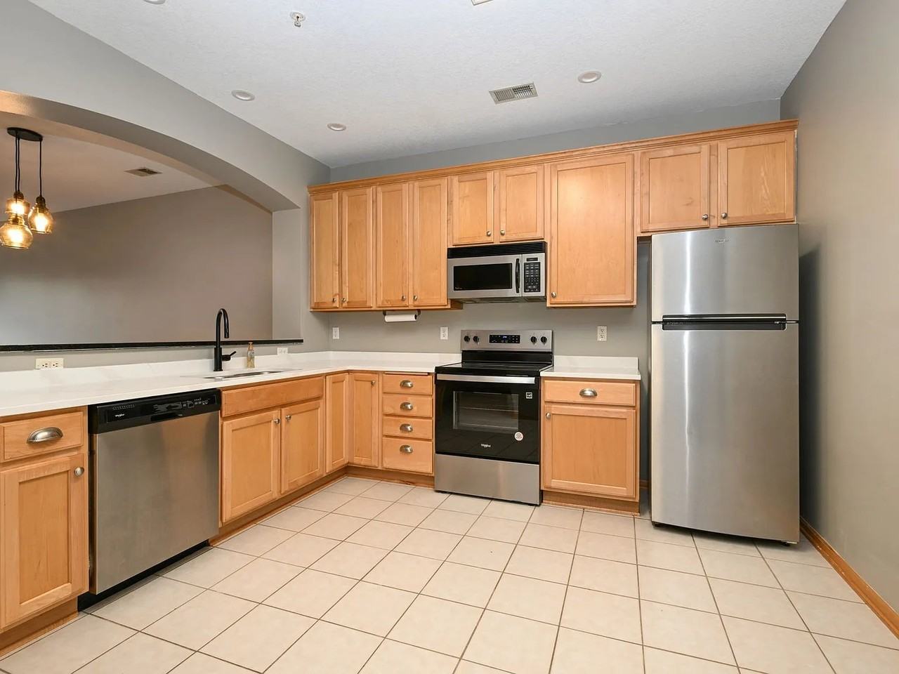 770 Wisconsin Ave N - Photo 7 of 20