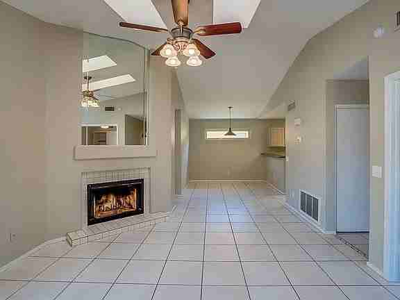 4512 E Grove Ave - Photo 2 of 12