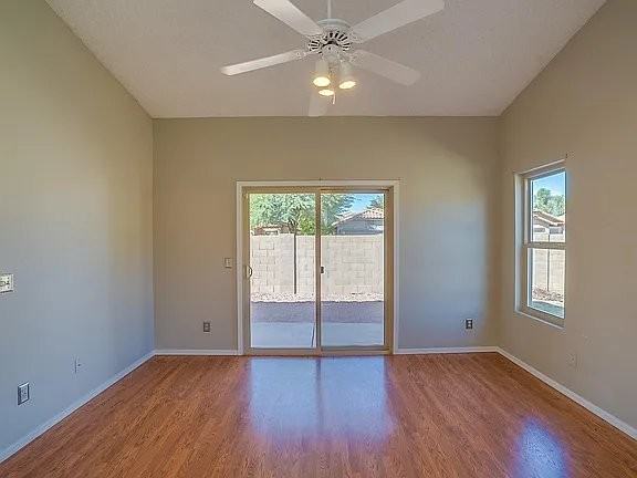 4512 E Grove Ave - Photo 6 of 12