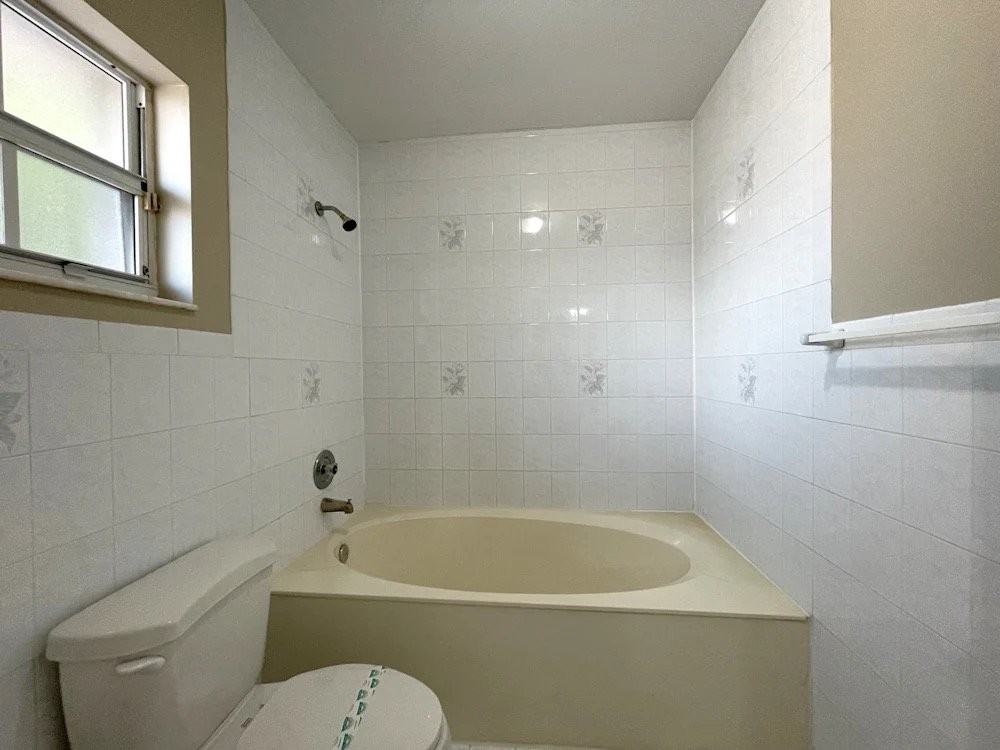 14206 Ne 52Nd St - Photo 3 of 10