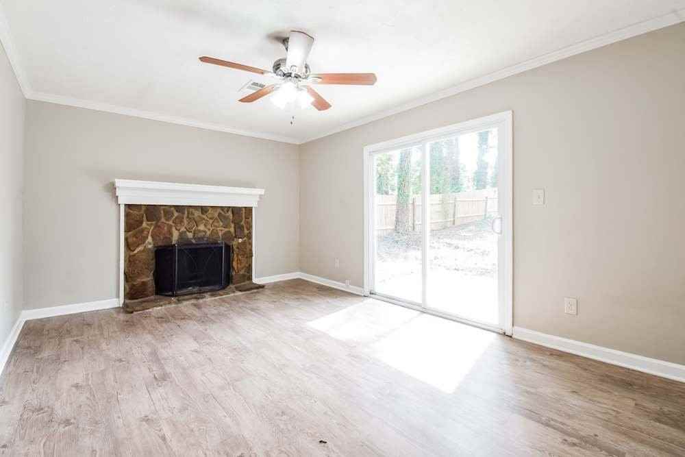 645 Barrington Way #120 - Photo 4 of 14