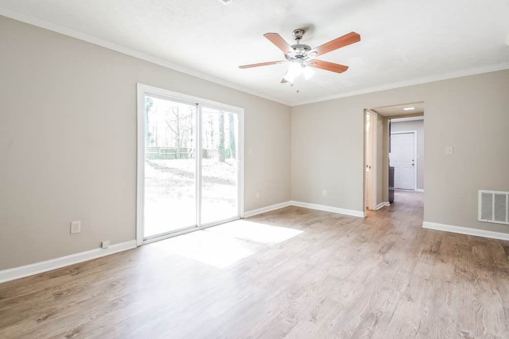 645 Barrington Way #120 - Photo 5 of 14