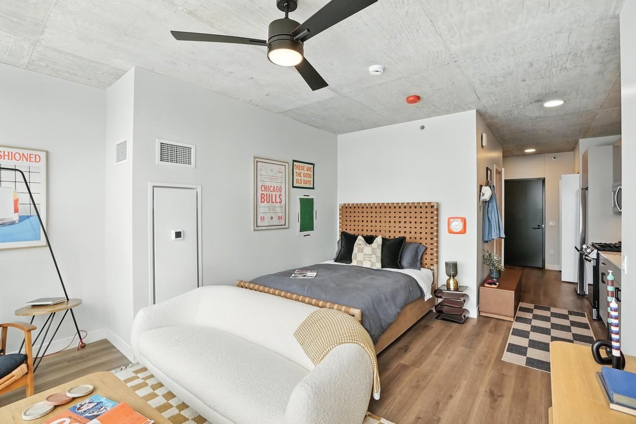 1101 W Carroll Ave - Photo 3 of 14