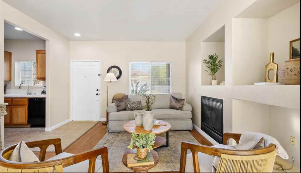 7050 Dinwiddie St - Photo 3 of 18