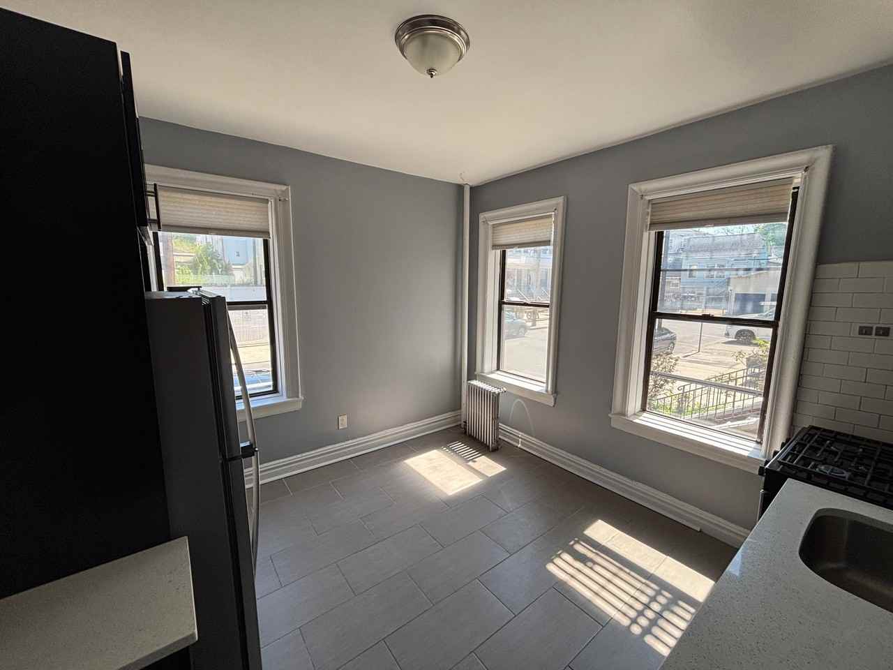 141 Duncan Ave - Photo 4 of 5