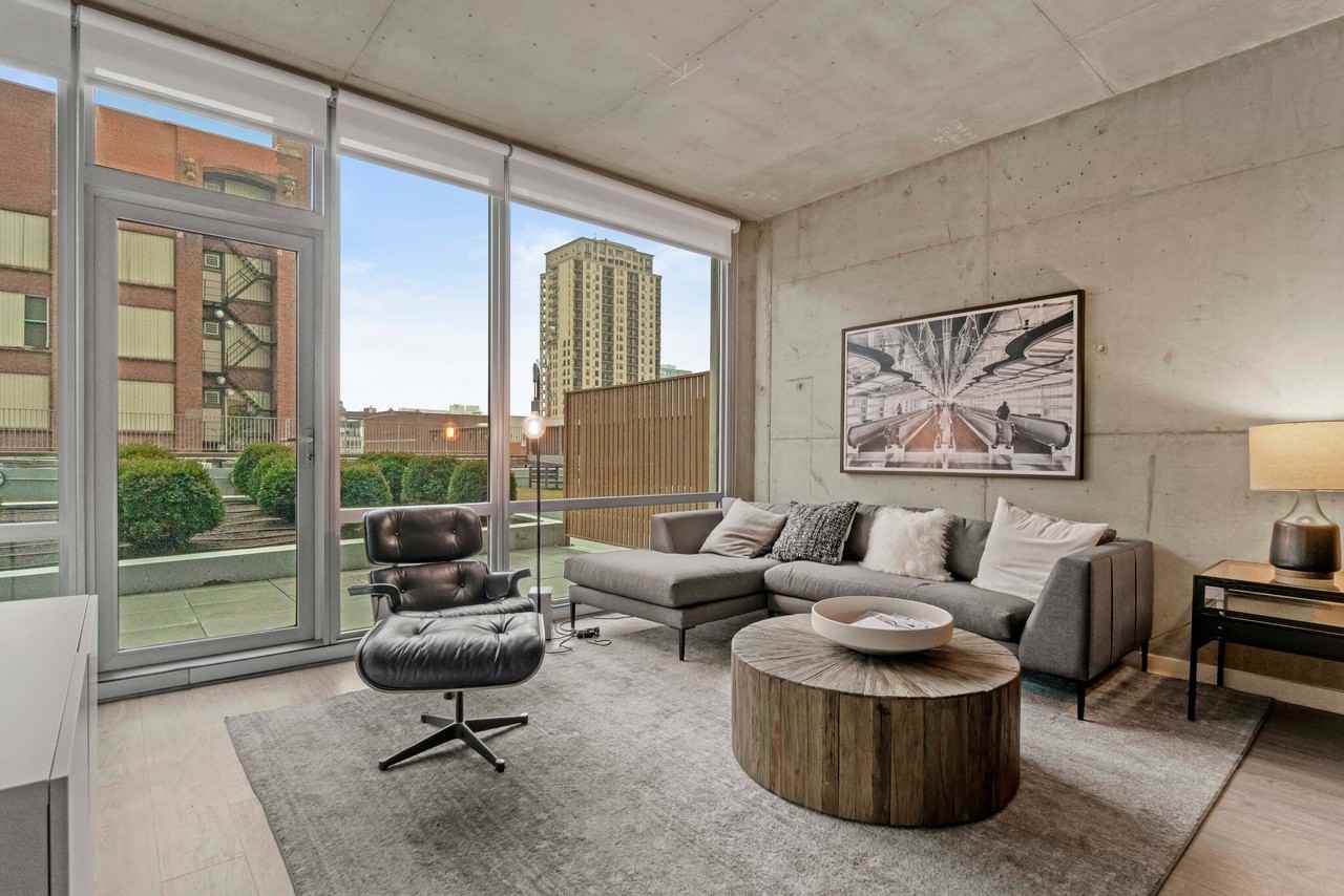 1407 S State St - Photo 2 of 12