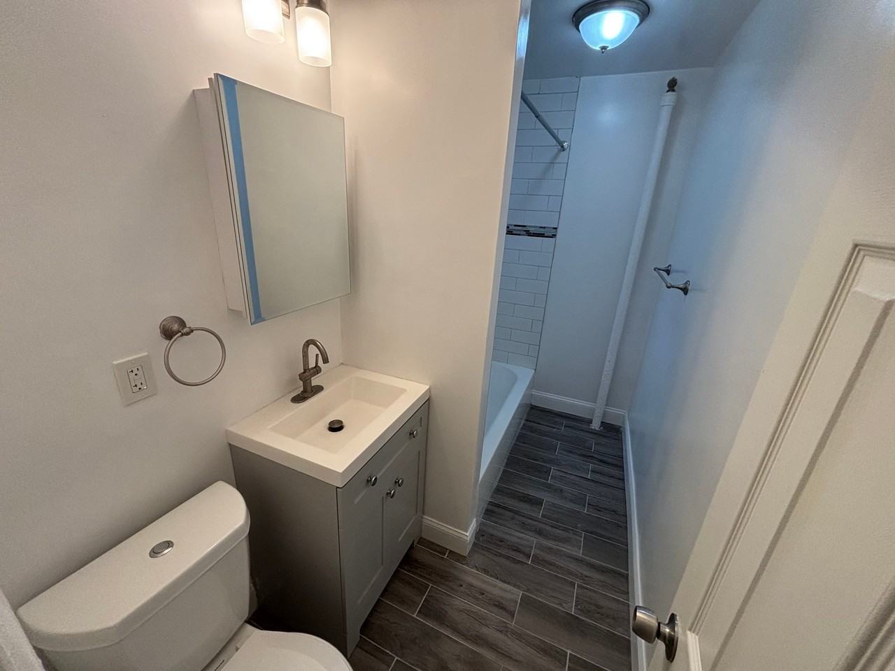 645 Bergen Ave - Photo 3 of 8