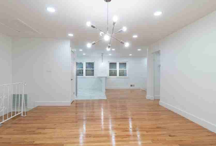 500 Adams Ln - Photo 6 of 14