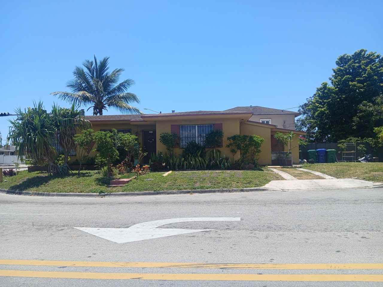 1702 Nwst - Photo 3 of 9