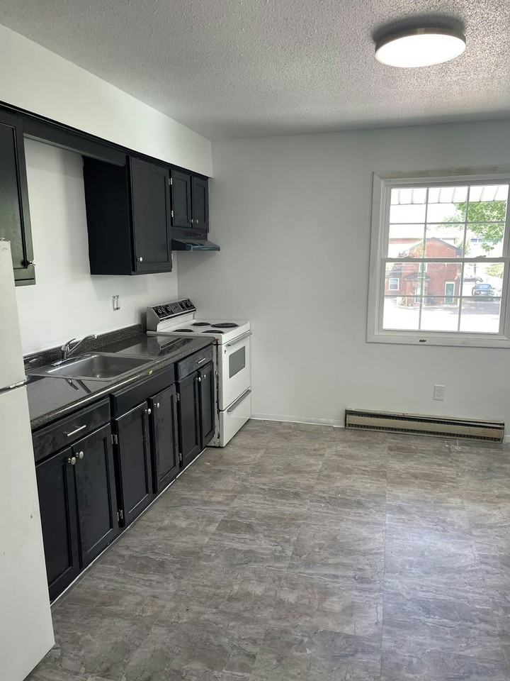 11 South Park Row, Unit 6 - Photo 4 of 16